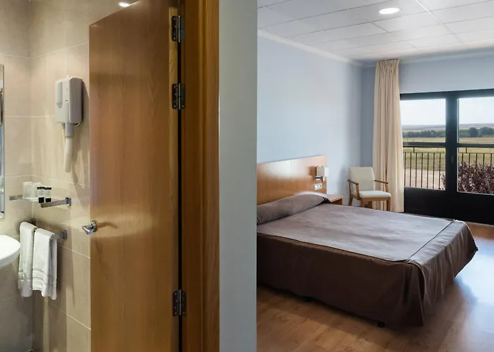 Hotell As Monreal del Campo